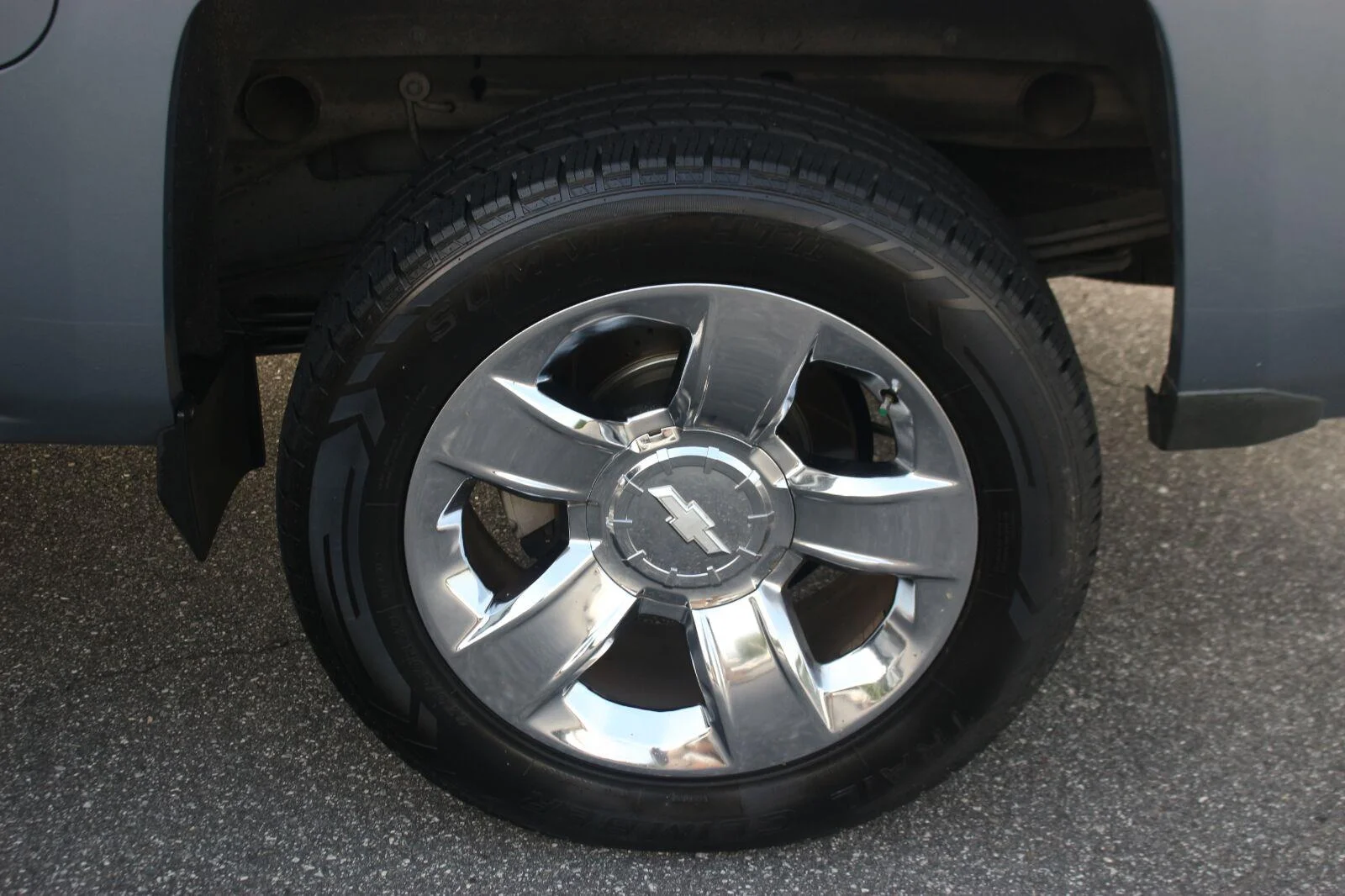 Used 2015 SLATE GREY METALLIC Chevrolet LTZ image 38
