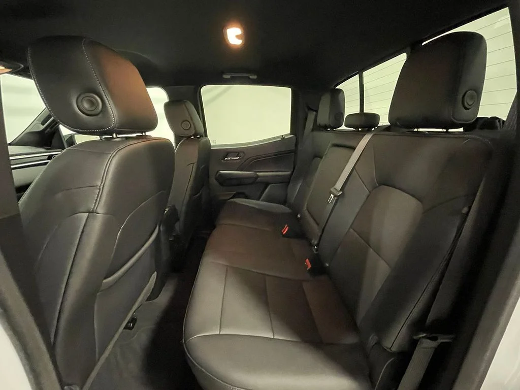 Used 2024 White GMC Elevation image 19