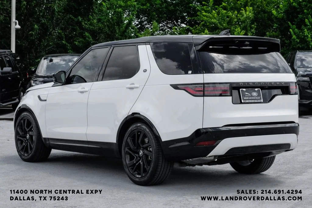 Used 2025 White Land Rover Dynamic SE image 7
