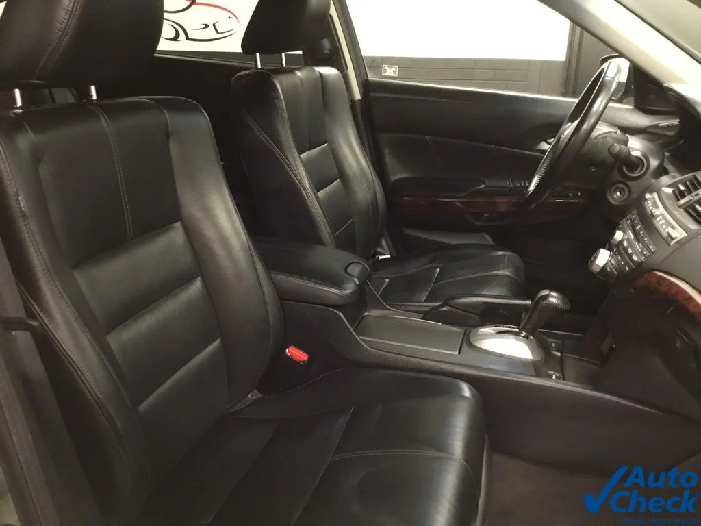 Used 2011 Green Honda EX-L image 34