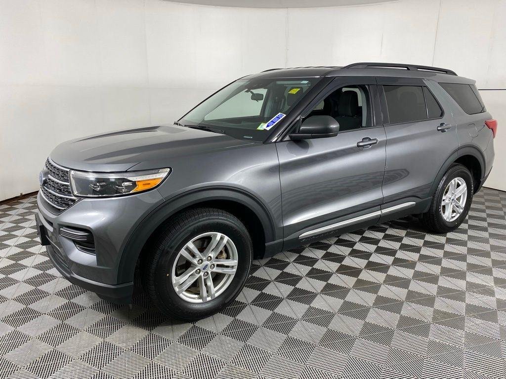 Used 2023 Gray Metallic Ford XLT image 6
