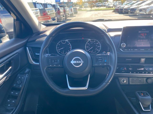 Used 2023 Super Black Nissan SV image 13
