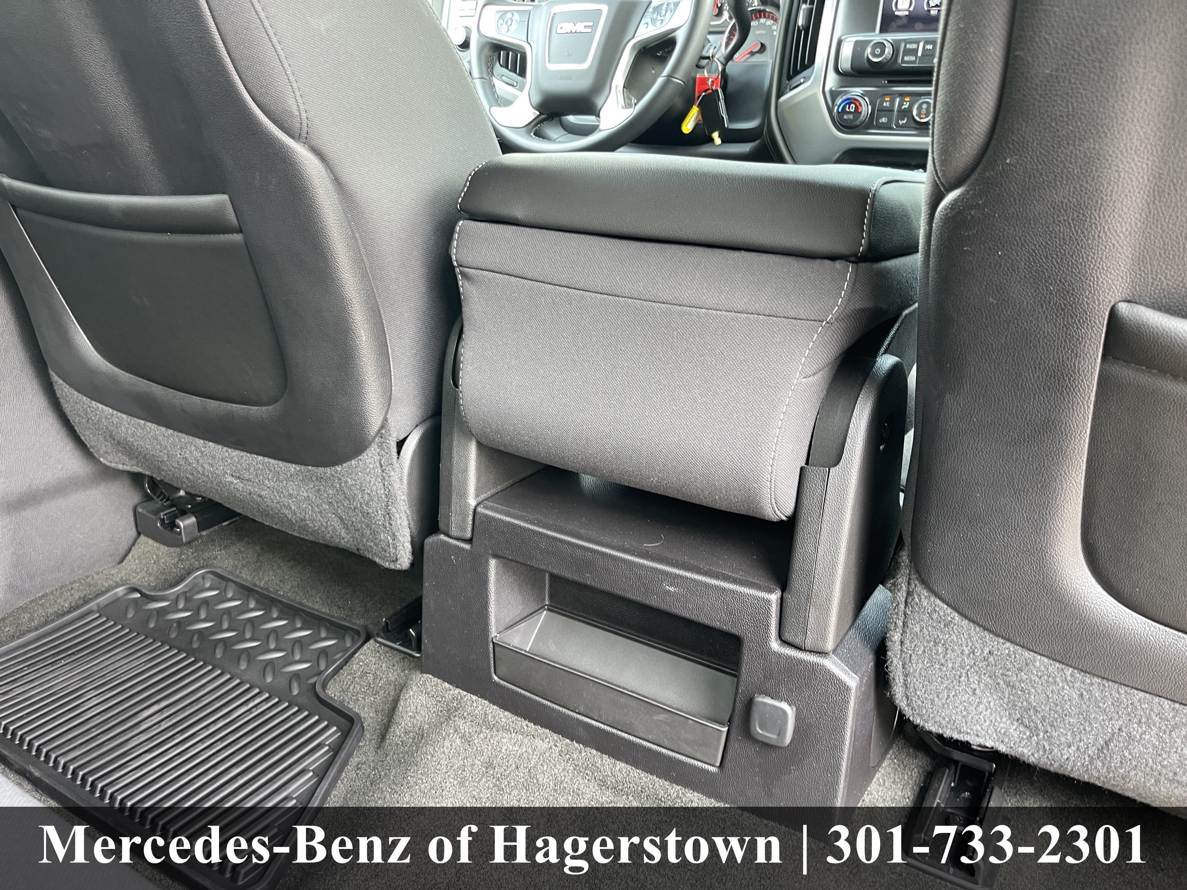 Used 2015 Quicksilver Metallic GMC SLE 4WD Crew Cab 153.0 image 27