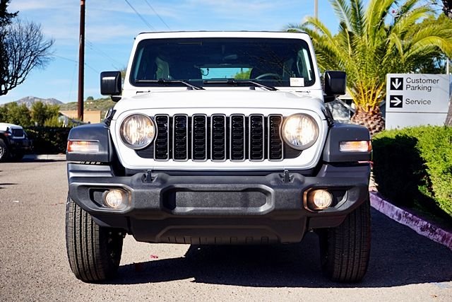 New 2026 Bright White Clear-Coat Exterior Paint Jeep Sport image 5