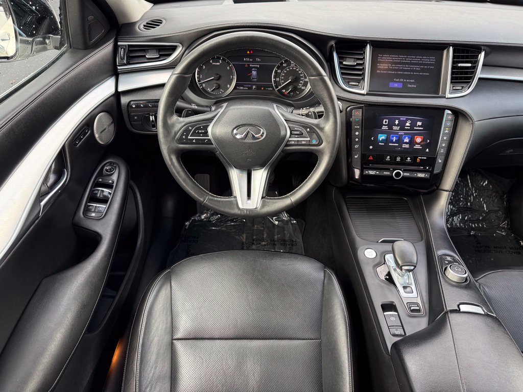 Used 2019 White INFINITI ESSENTIAL image 6