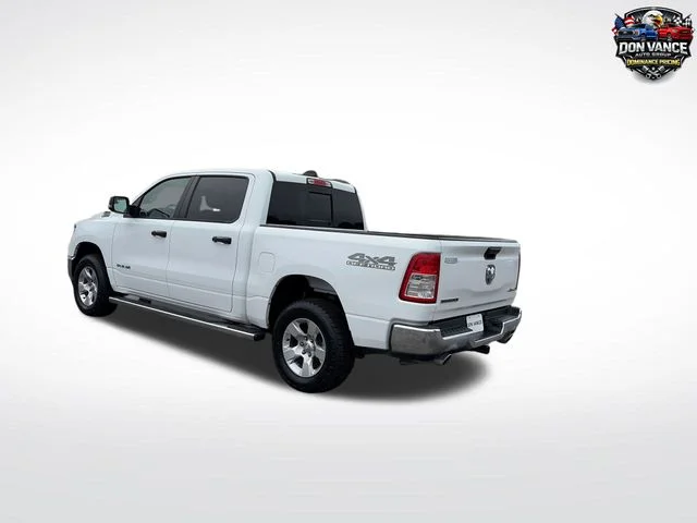 Used 2024 White Ram Big Horn/Lone Star image 3