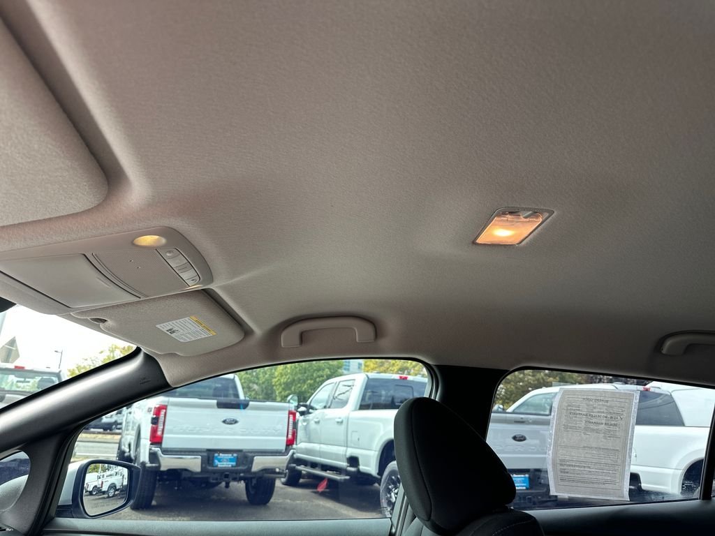 Used 2023 Silver Nissan S image 13