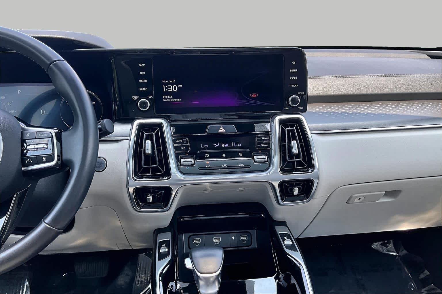 Used 2023 Glacial White Pearl Kia SX image 7