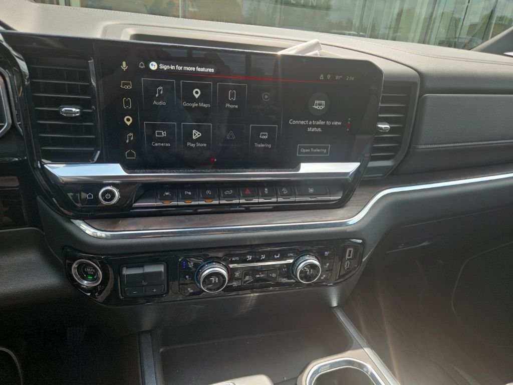 Used 2024 Black GMC SLT image 10