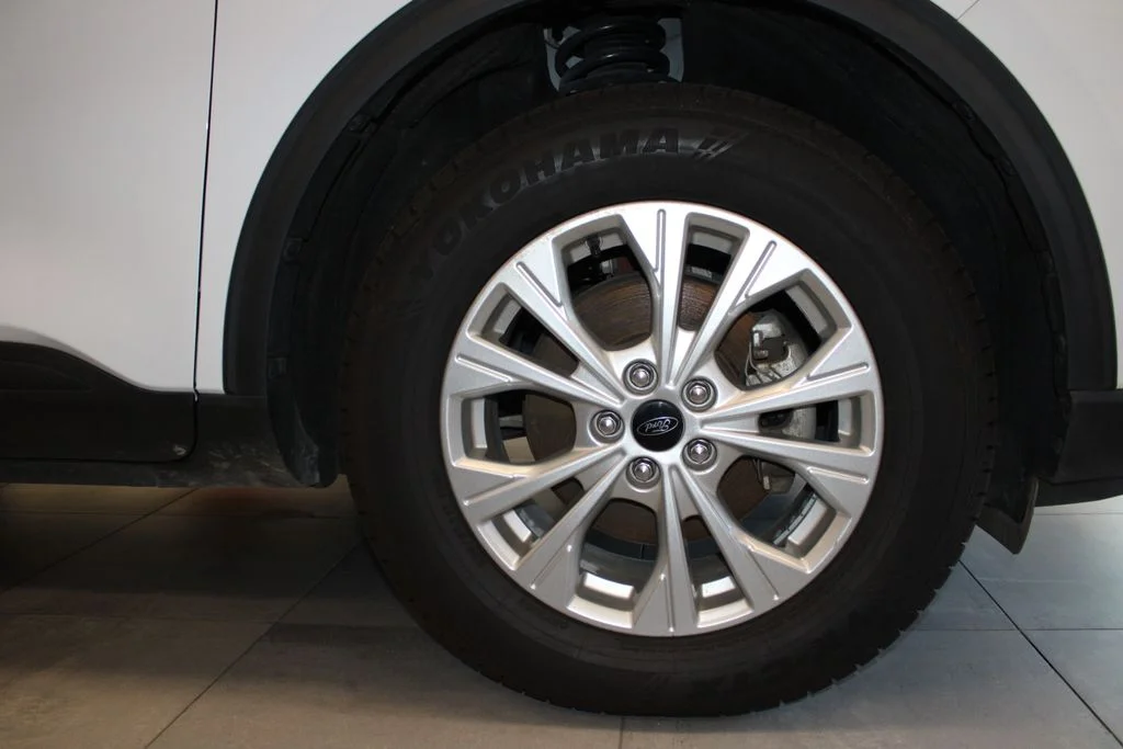 Certified Used 2024 Oxford White Ford Active image 11