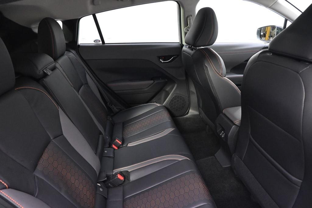 Used 2024 Crystal White Pearl Subaru Limited image 17