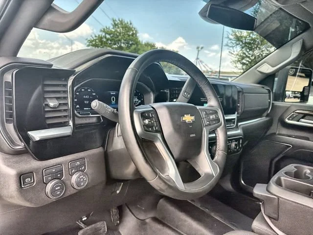 Used 2024 Summit White Chevrolet LT image 10