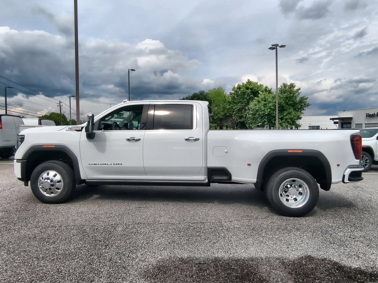 New 2026 Summit White GMC Denali DRW image 5