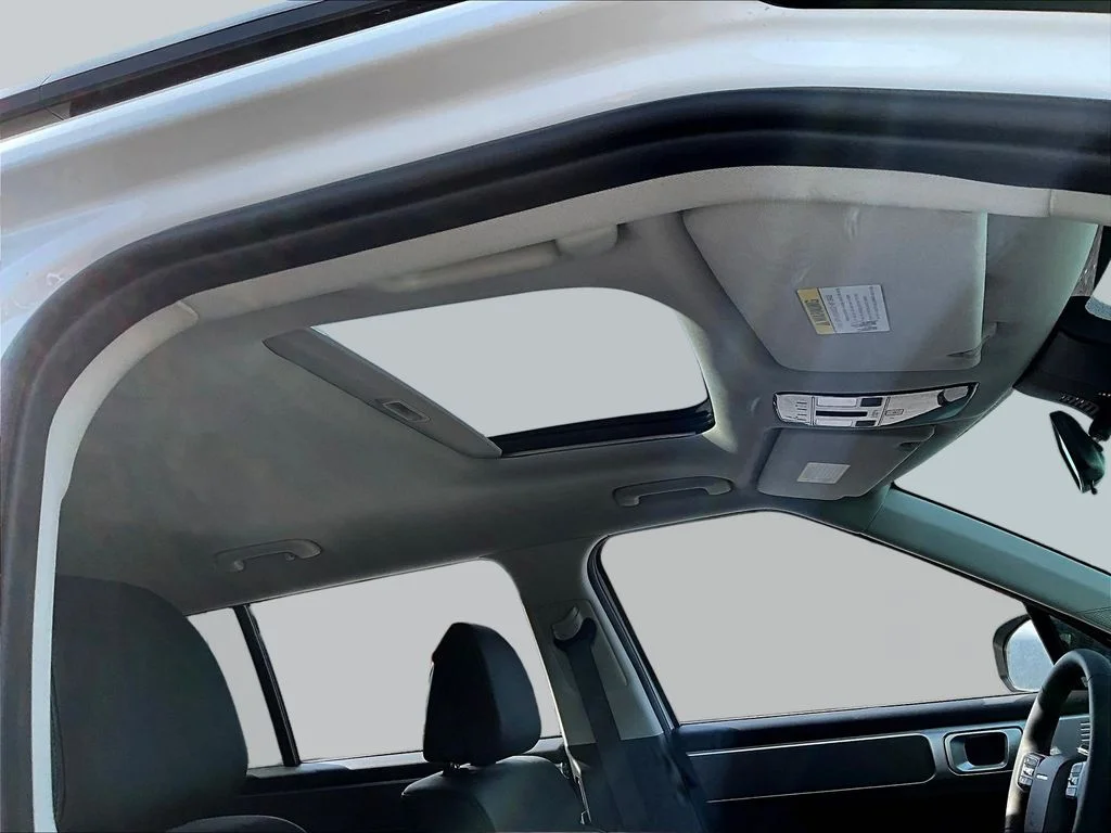 New 2026 White Hyundai XRT image 31