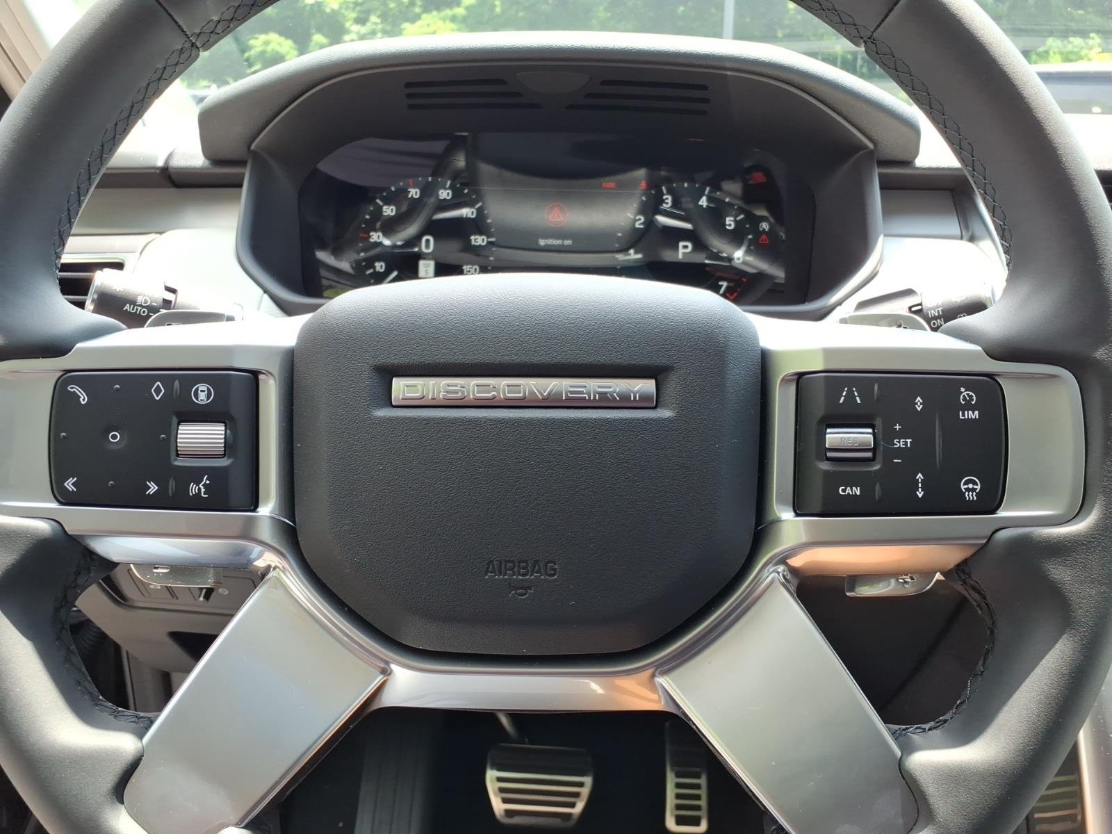 New 2026 Santorini Black Land Rover Gemini Edition image 11