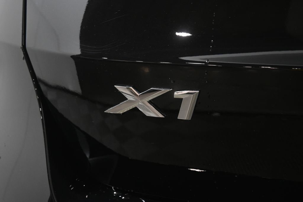 New 2026 Jet Black BMW xDrive28i image 39