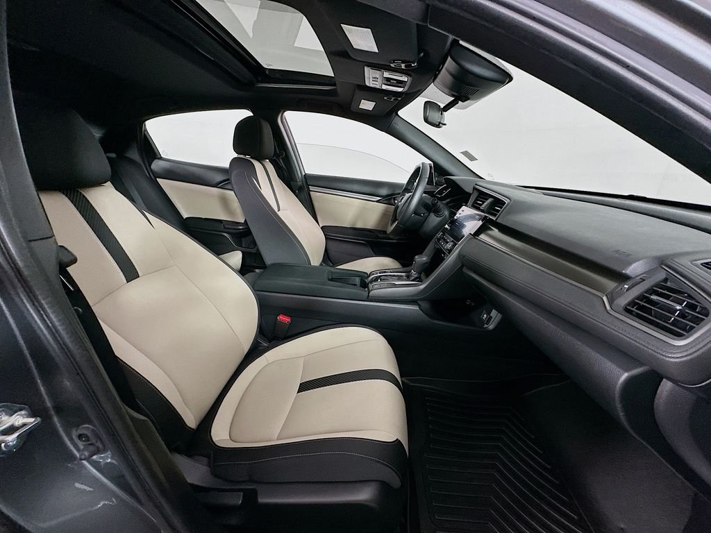 2019 Honda Civic Hatchback EX - Photo 28