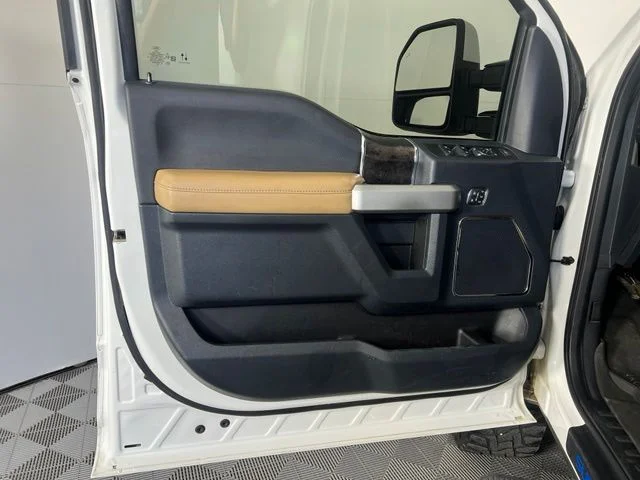Used 2022 White Ford Lariat image 15