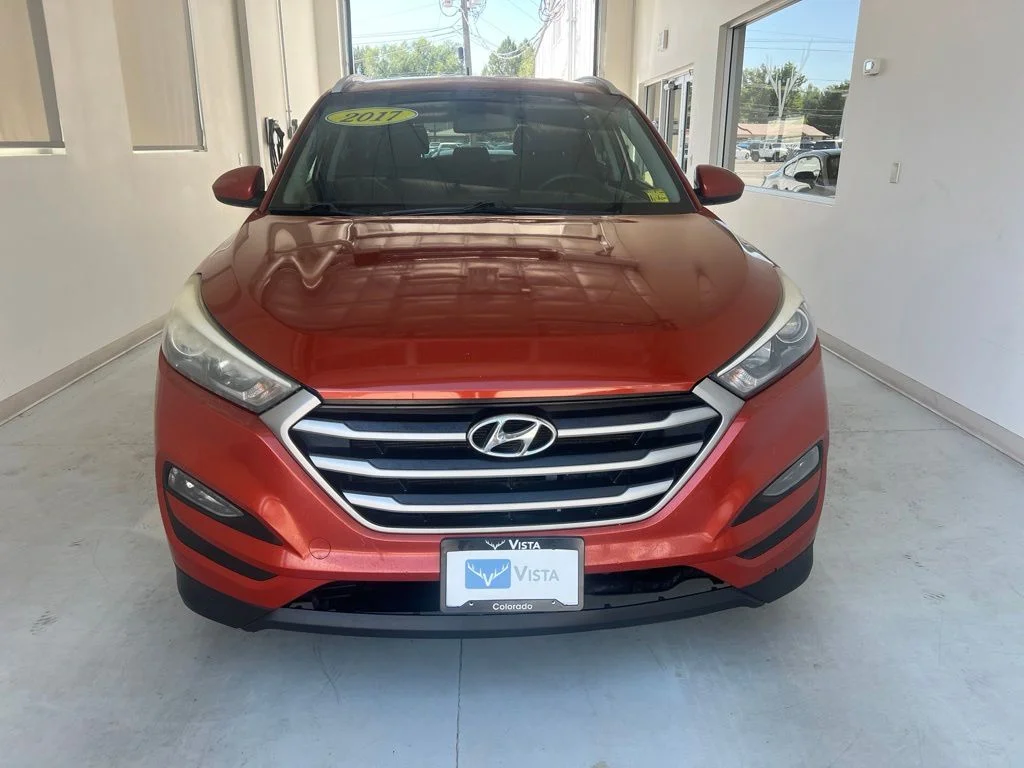 Used 2017 Sunset Hyundai SE image 2