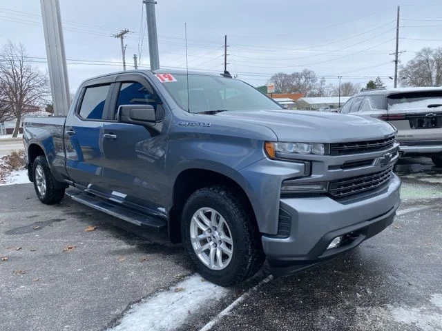 Used 2019 Gray Chevrolet RST image 7