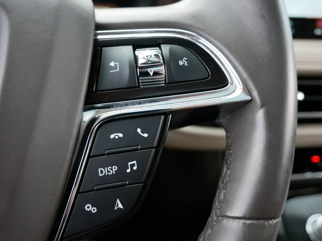 Used 2023 Black Metallic Lincoln Reserve image 26