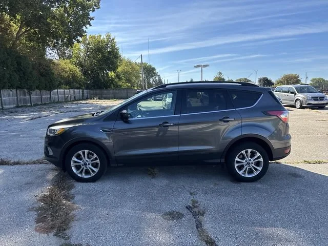Used 2017 Shadow Black Ford SE image 10