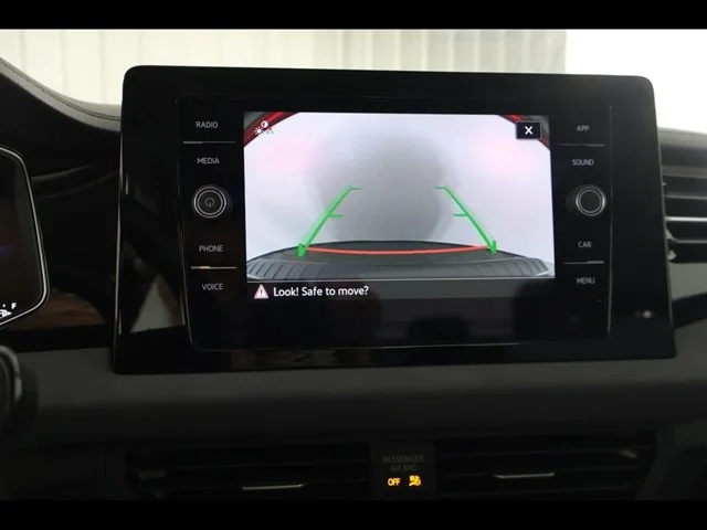 2025 Volkswagen Jetta SE - Photo 21