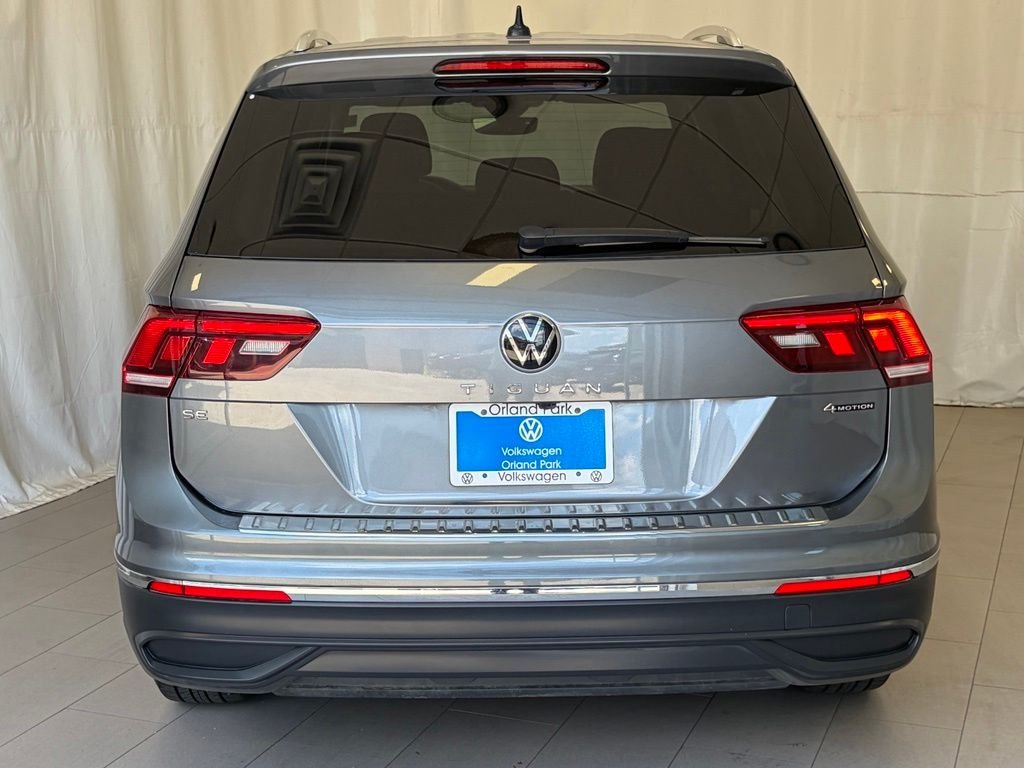 Certified Used 2023 Platinum Gray Metallic Volkswagen 2.0T SE image 8