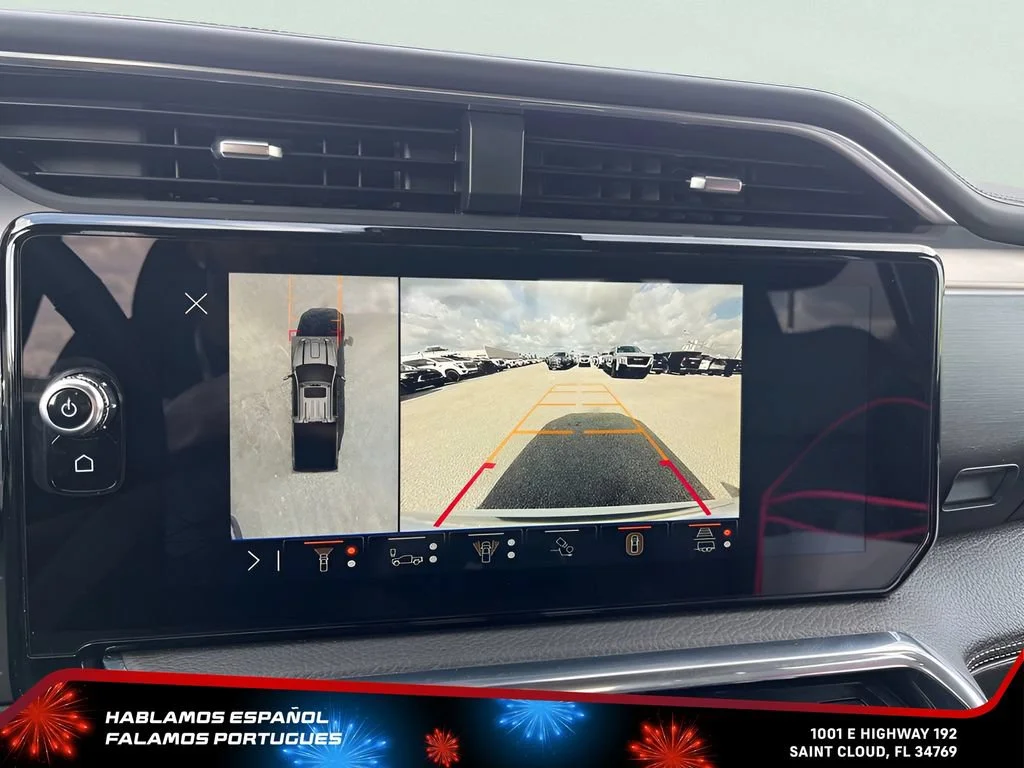 Used 2025 Summit White GMC Denali image 31
