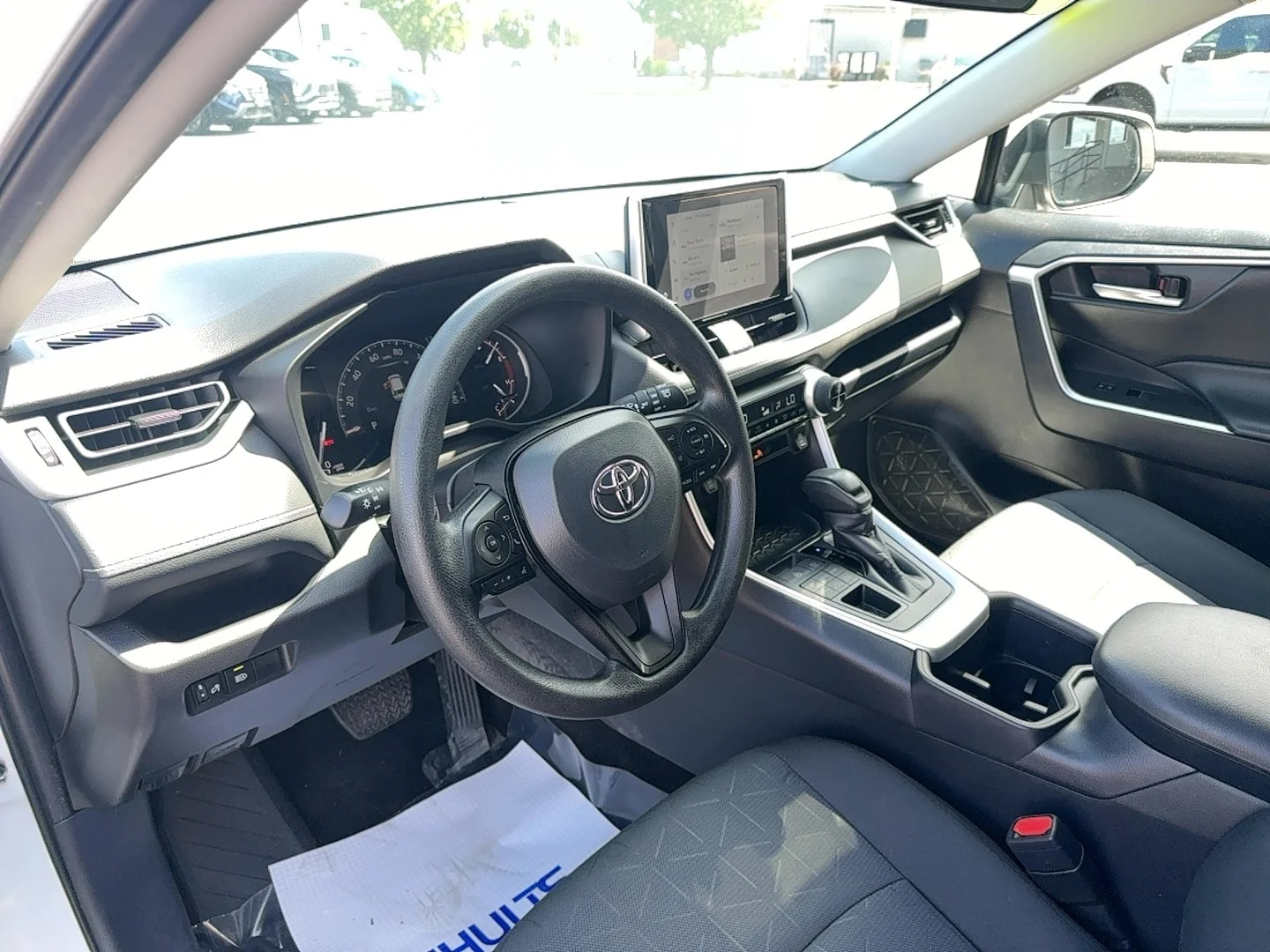 Used 2025 White Toyota XLE image 11