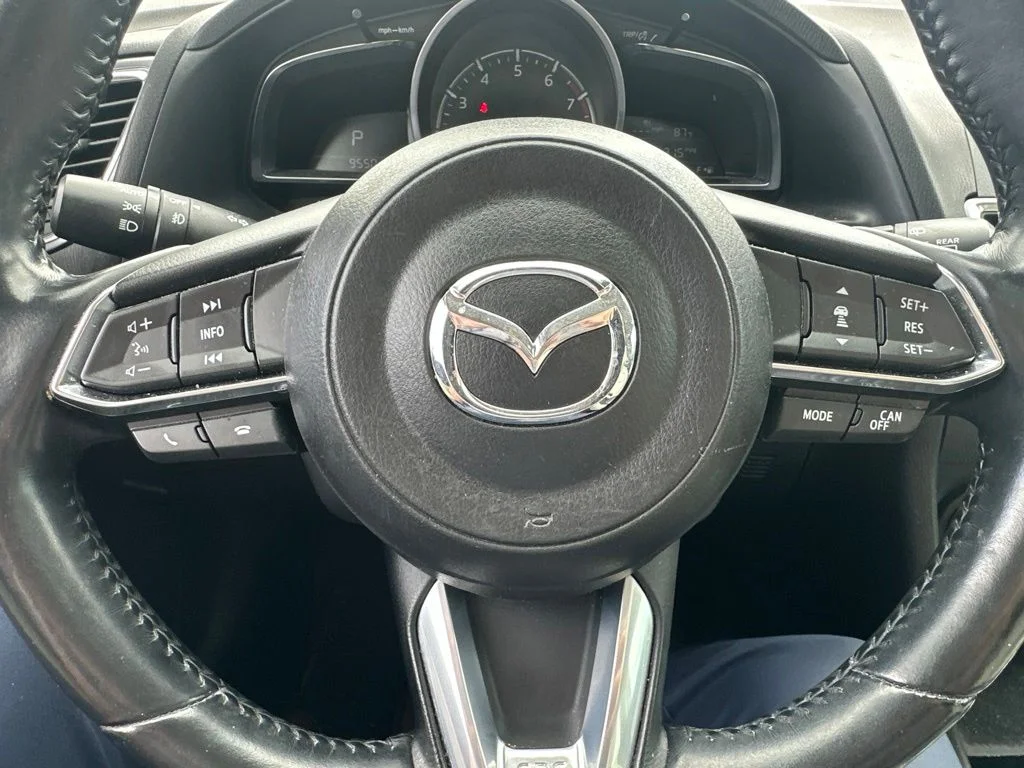 Used 2018 Red Metallic Mazda Grand Touring image 23