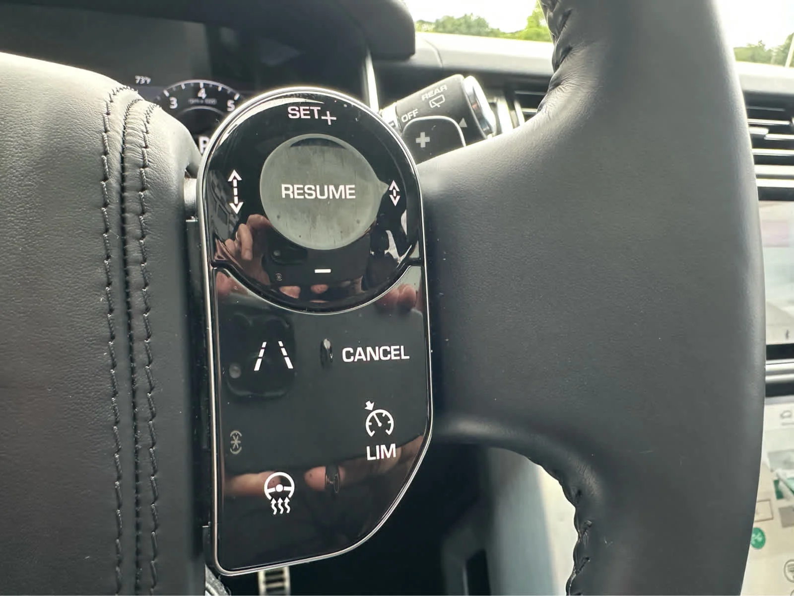Used 2021 Eiger Grey Metallic Land Rover Westminster image 18