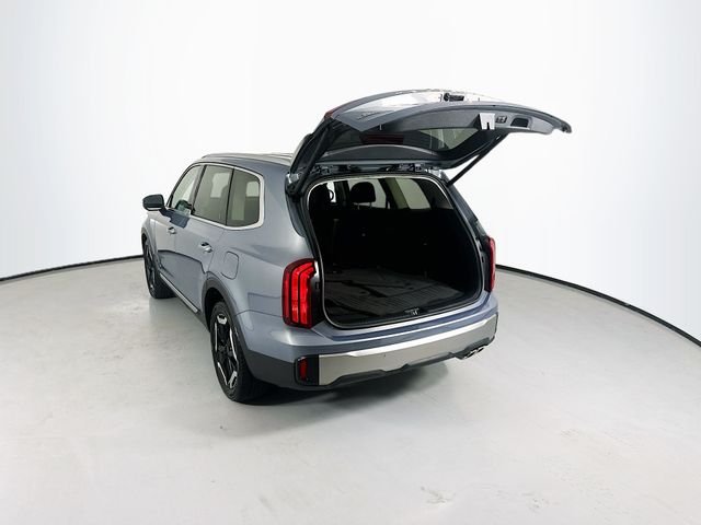 Used 2025 Silver Kia S image 25
