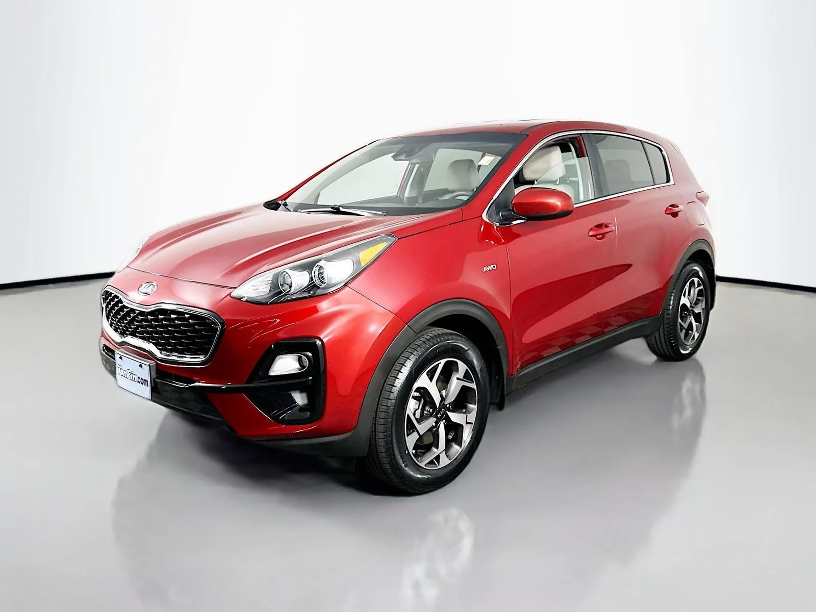 Used 2021 Hyper Red Kia LX image 4