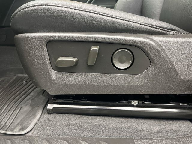 Used 2024 Summit White GMC 4WD Elevation image 10