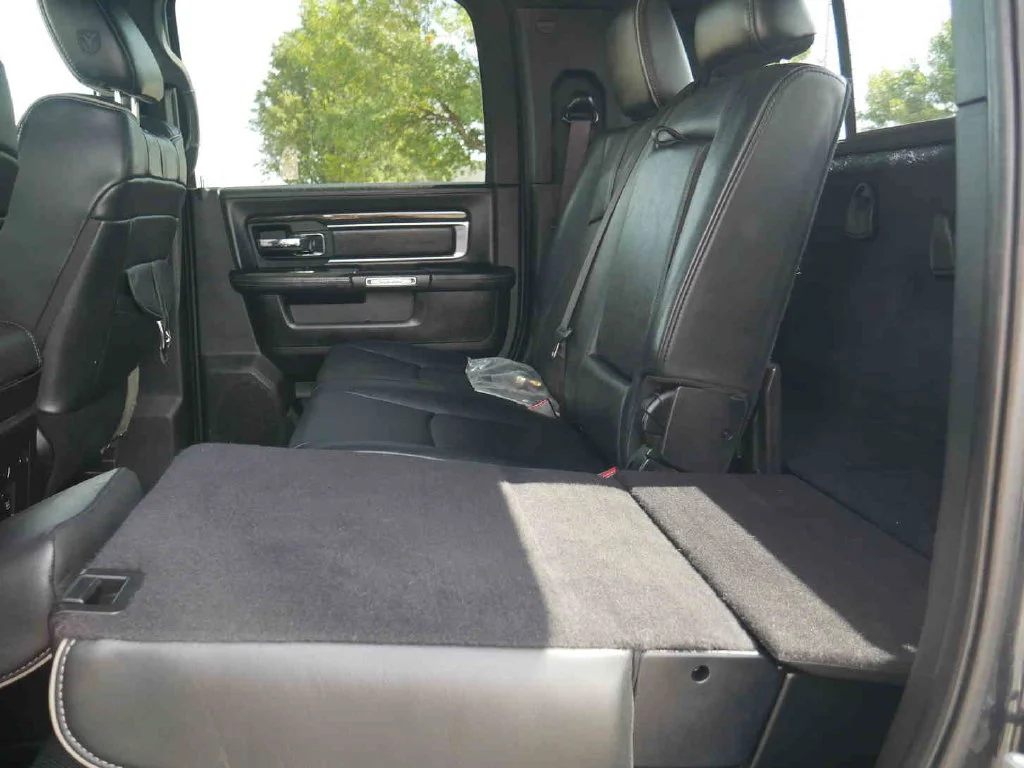 Used 2018 Gray Ram Laramie Longhorn image 21