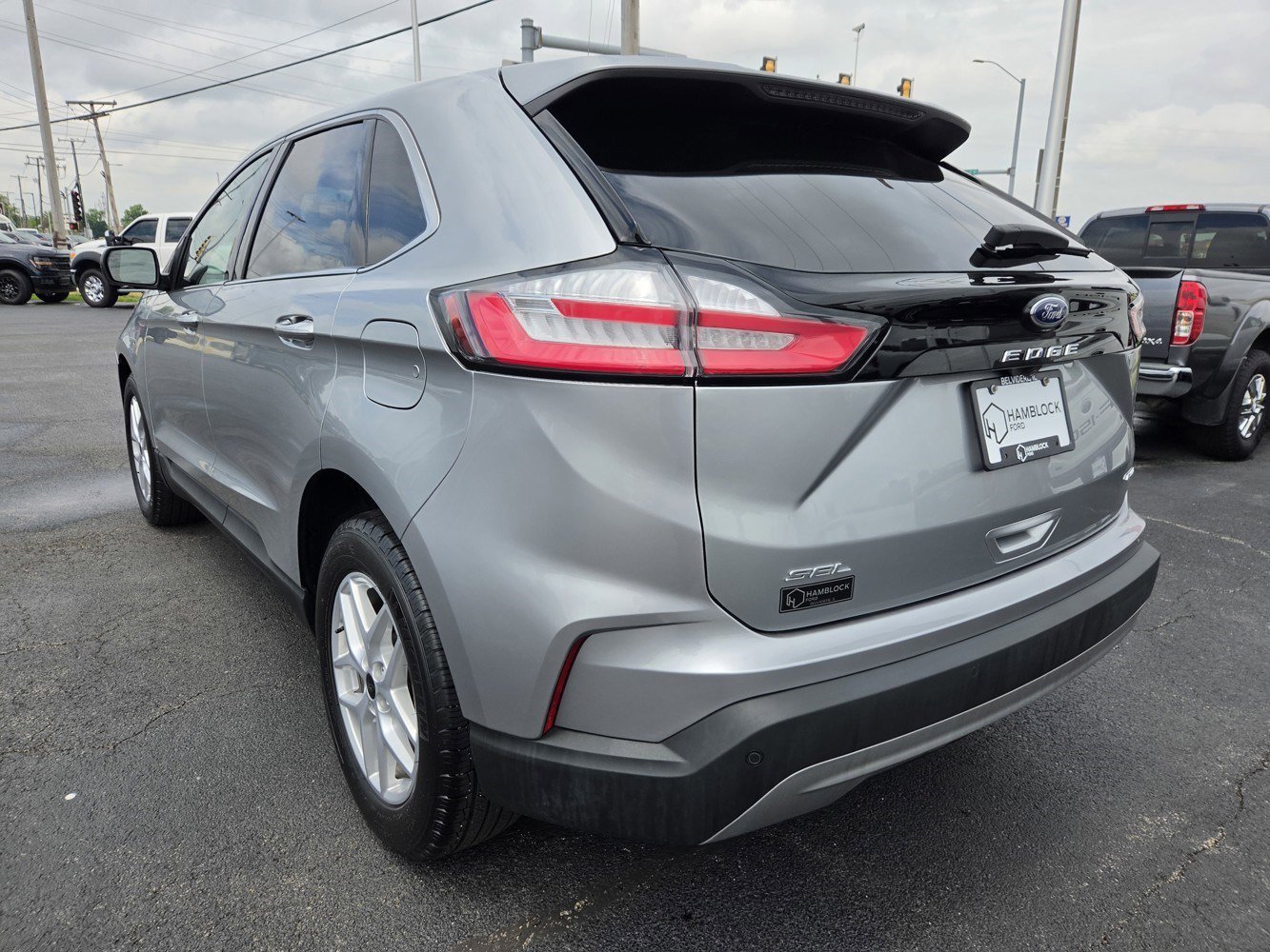 Used 2023 Silver Ford SEL image 7