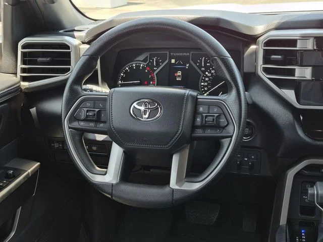 Used 2025 Ice Cap Toyota SR5 image 15