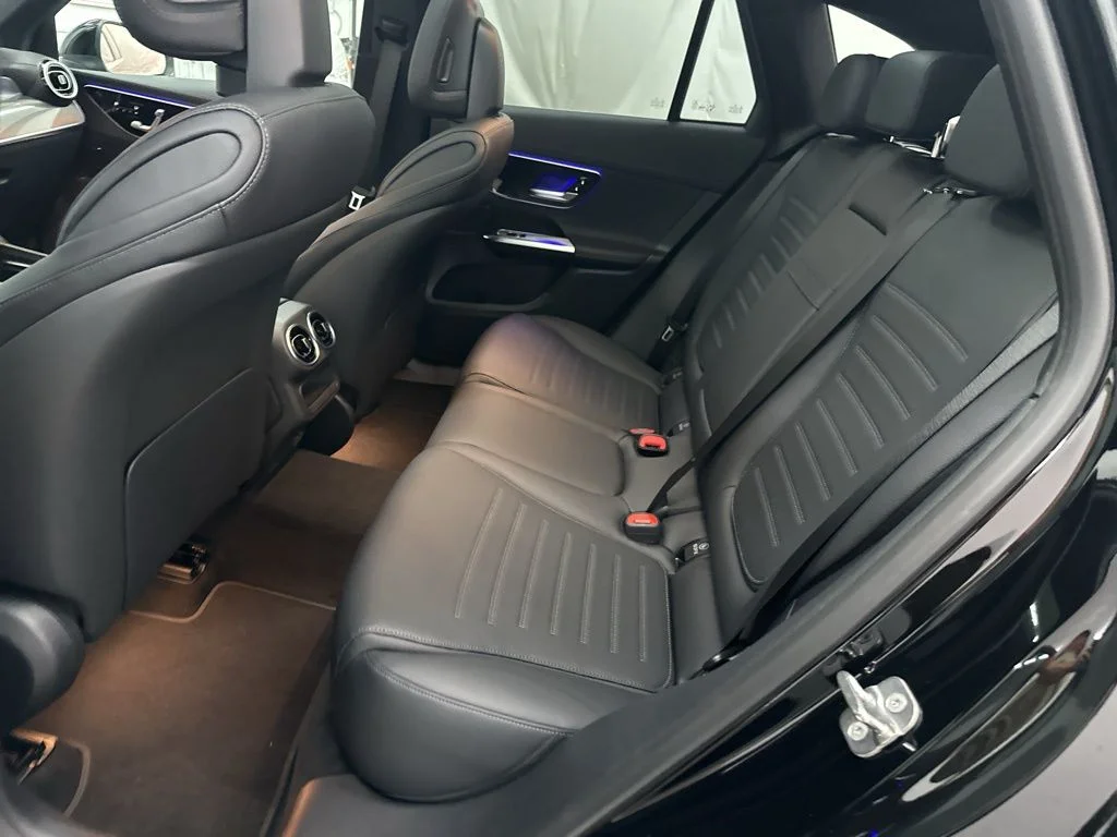 New 2026 Black Mercedes-Benz GLC 300 image 21