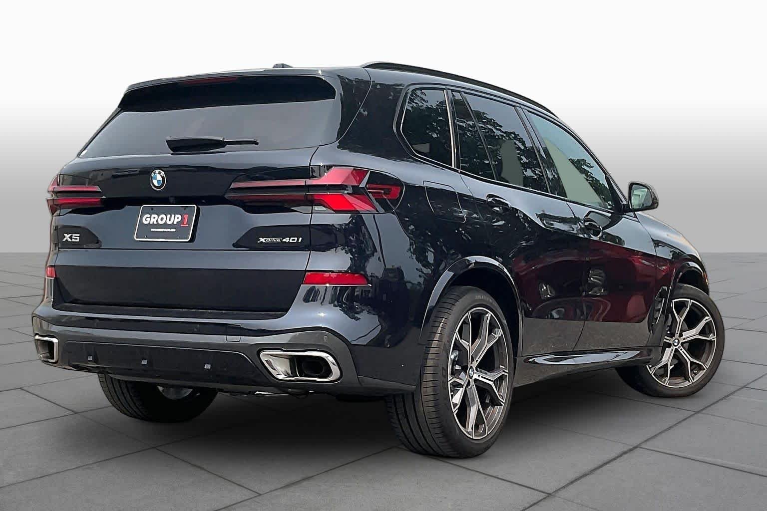 Used 2026 Carbon Black Metallic BMW xDrive40i image 12