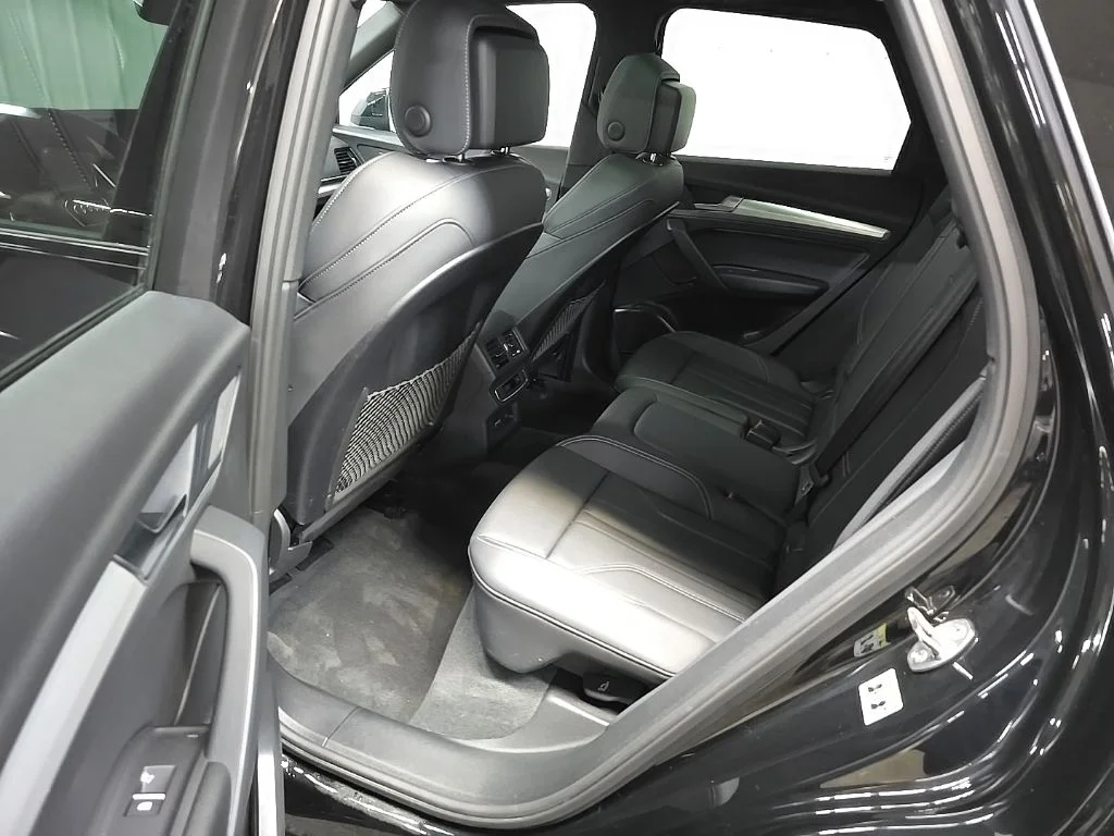 Used 2025 Black Audi 45 S line Premium image 31