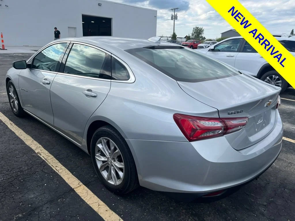 Used 2019 Chevrolet Malibu LT with VIN 1G1ZD5ST4KF208715 for sale in Marlette, MI