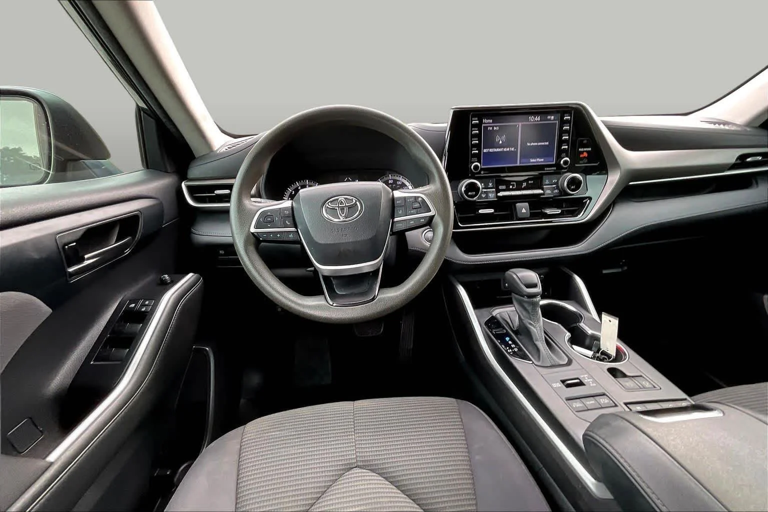 Used 2022 Magnetic Gray Metallic Toyota L image 6