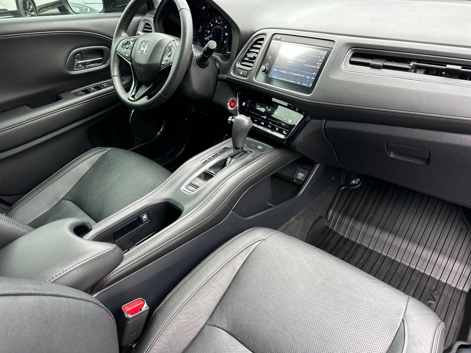 2021 Honda HR-V Touring - Photo 15