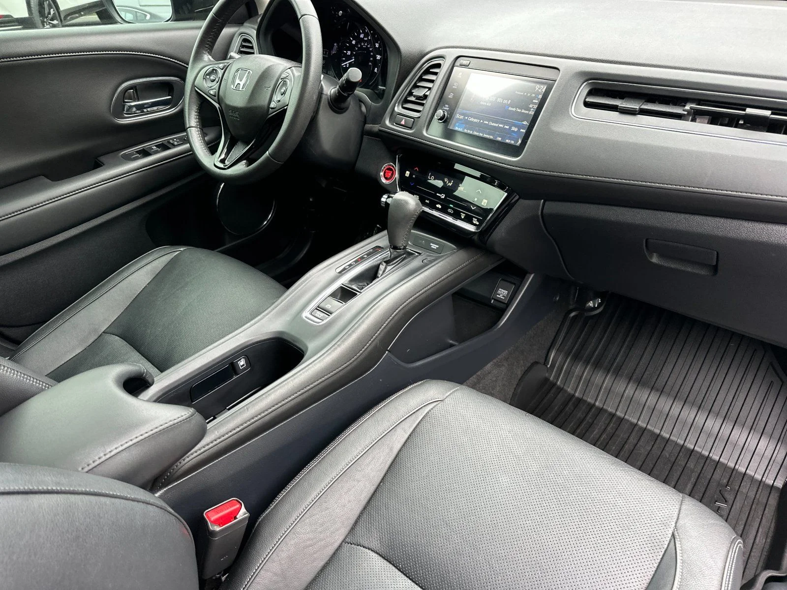 2021 Honda HR-V Touring - Photo 15