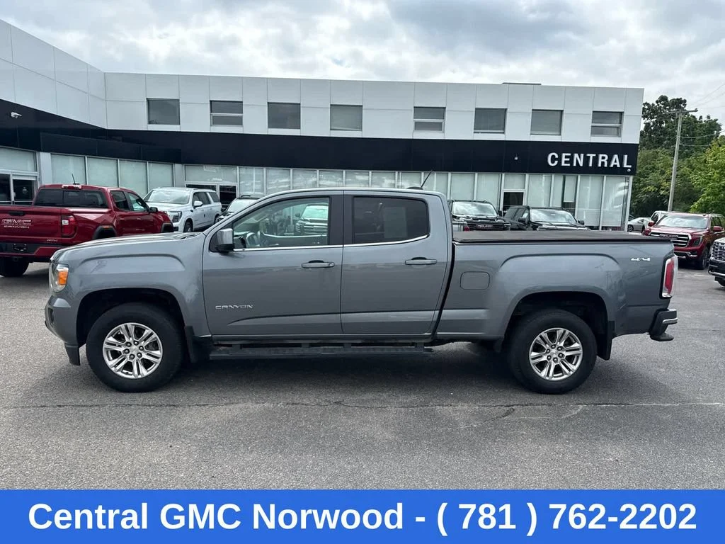 Used 2020 Gray GMC 4WD SLE image 2