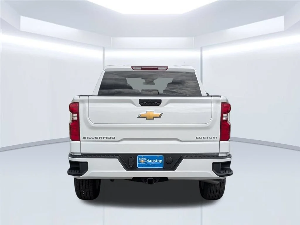 New 2026 Summit White Chevrolet Custom image 5