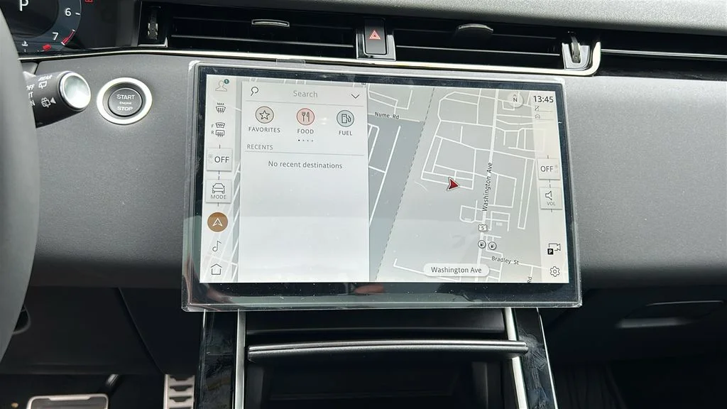 New 2026 White Land Rover Hoxton Edition image 18