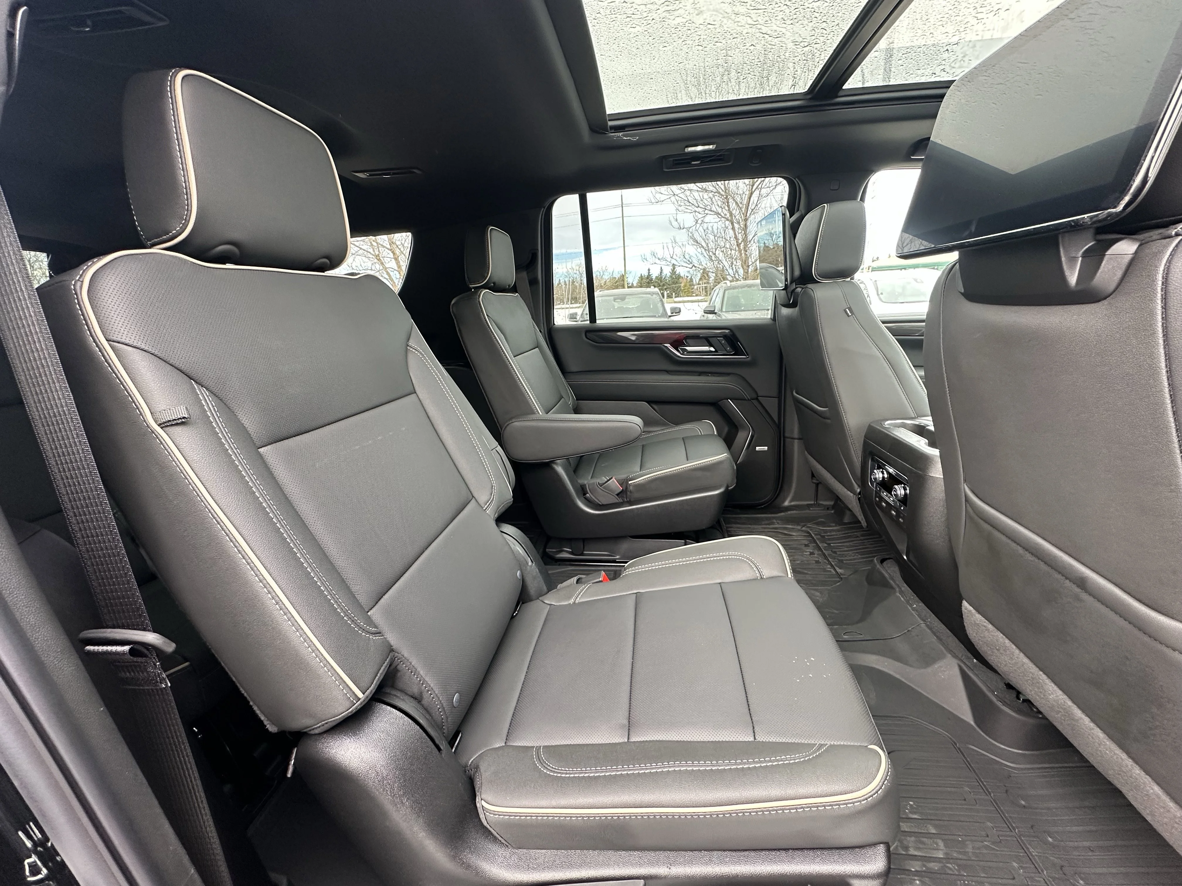 New 2026 Onyx Black GMC Elevation image 22