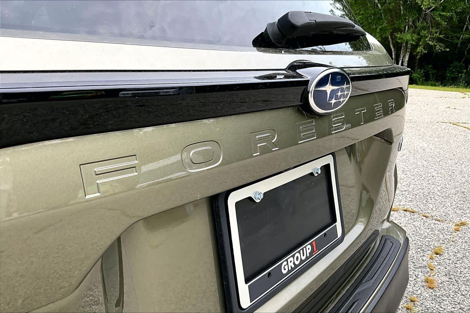 Used 2025 Autumn Green Metallic Subaru Limited Hybrid image 10